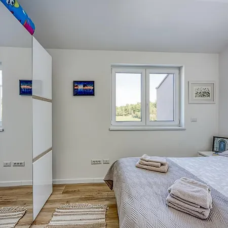 וילה Gina Nova Vas (Porec)